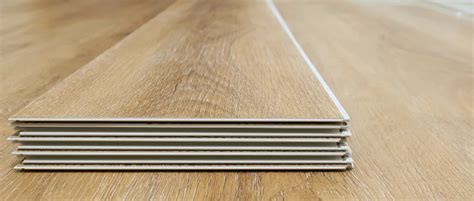 Illustratie van verschillende patronen en texturen van klik PVC vloeren