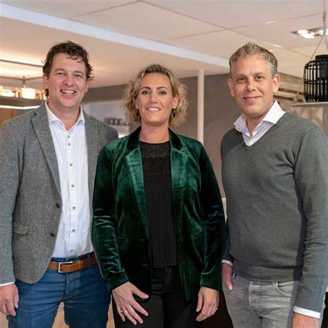Showrooms in Deventer en Hengelo: realistische setting met keukens, badkamers en vloeren