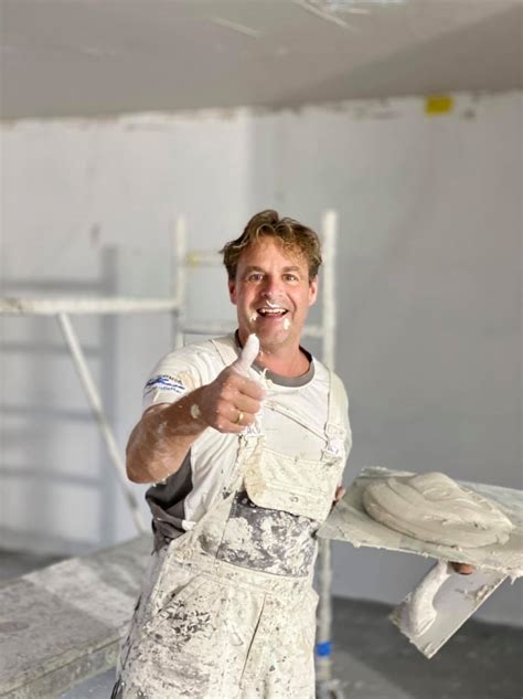 Foto van een professioneel afgewerkte muur door Geurts Stukadoorsbedrijf