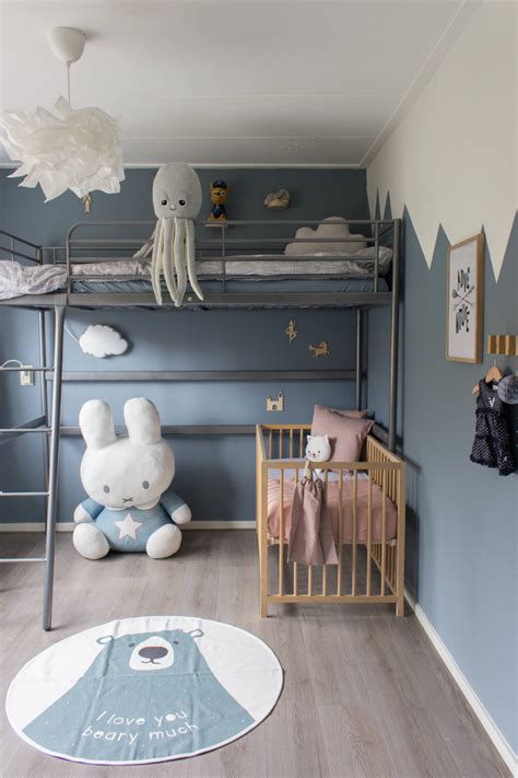 Blauw en murals collage kinderkamer