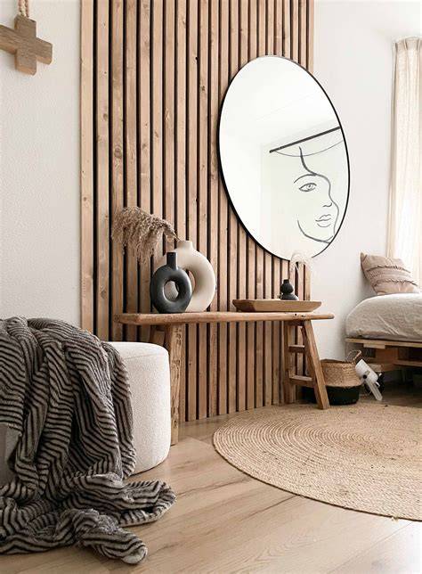 Grote houten wandpaneel met viltachterwand