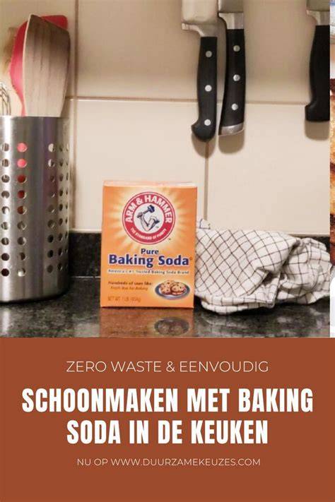 Voegen schoonmaken met baking soda en water