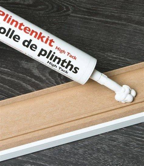 Materiaalkaart voor plintenkit en gereedschap