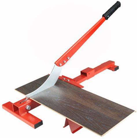 Laminaatsnijder in werking: snijden zonder stof en zonder elektriciteit
