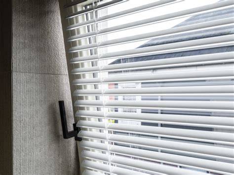 Windmonitor voor automatisering van jaloezieën in combinatie met windregeling