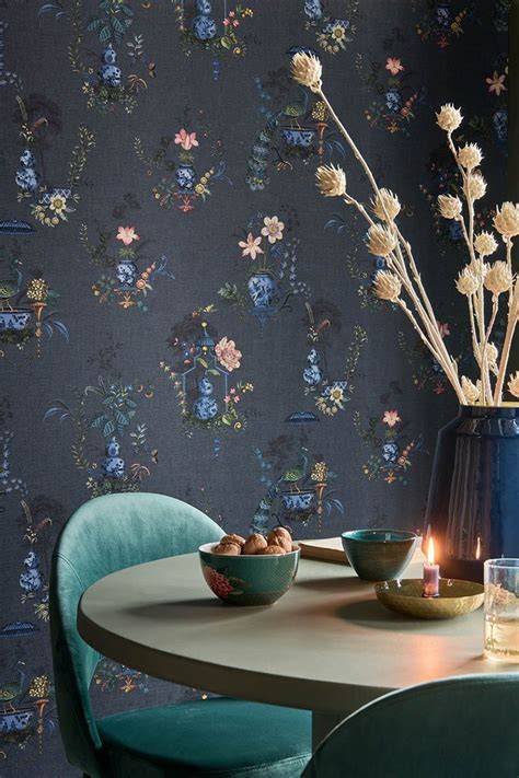 Kraanvogels ontworpen in blauw op premium vinylbehang en vliesbehang; eindeloze combinatiemogelijkheden met taupe, beige, brons en blauw