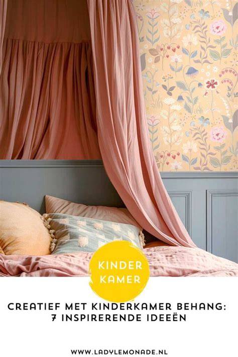 Afbeelding: inspirerende kinderkamer met neutraal en botanisch behang