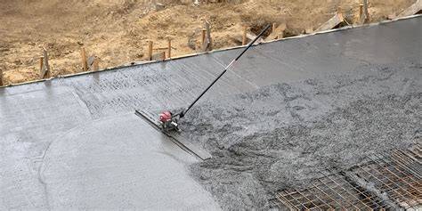 Foto: Beton bekisting en gieten voor buitentraptreden