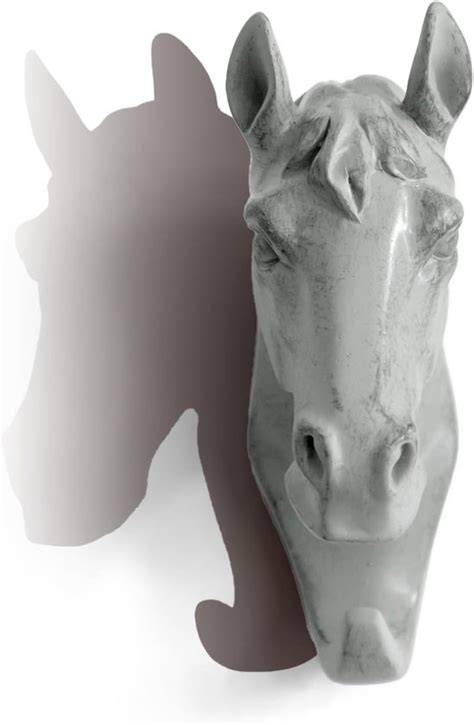 Keuzes voor decoratieve deurroosters: medaillon, engelornament, paardenhoofd