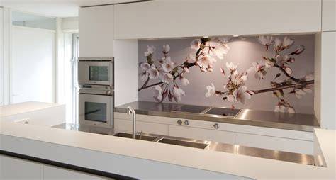 Afbeelding: behang achterwand keuken in verschillende texturen