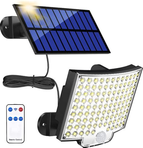 Tekst: Illustratie van een solarlamp met zonnepaneel, batterij, sensor en LED-verlichting