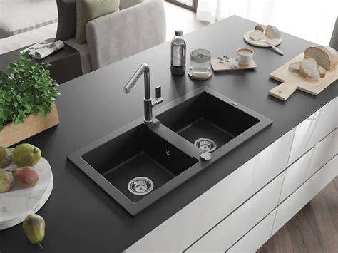 Vergelijking: traditionele spoelbak vs. AquaClean zitting
