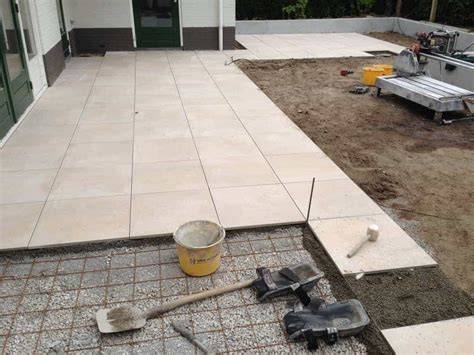 Checklist: stappenplan leggen keramische terrastegels buiten