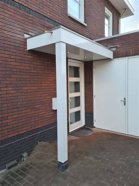 Overzicht: combinatie van luifel en camera bij voordeur