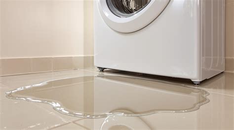 Voorbeeldafbeelding van een lekbak onder een wasmachine