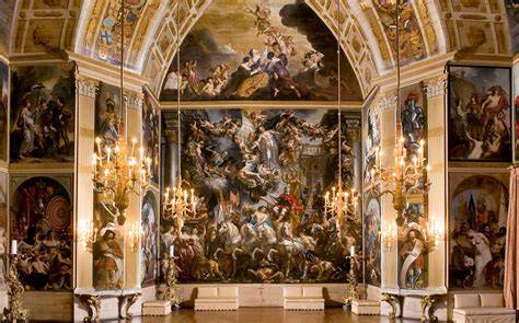 Oranjezaal en hoofdgebouw van Paleis Huis ten Bosch
