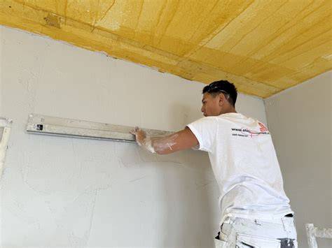 Keuzefactoren bij hout stucen: tussenlaag, primer en bevestiging