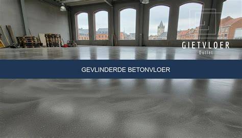 Schema: Tijdlijn van installatie gietvloer vs gevlinderde betonvloer
