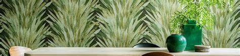 Illustratieve afbeelding van botanisch behang en signatuur Emerald collectie
