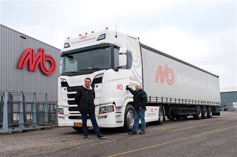 Logo's van Excluton, Kijlstra, CarpGarant, Michel Oprey & Beisterveld
