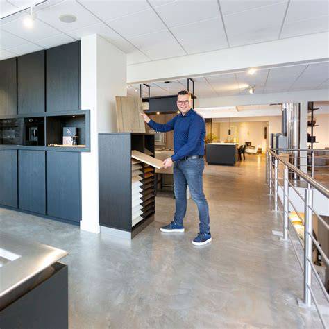 Walk-through van maatwerk in showroom