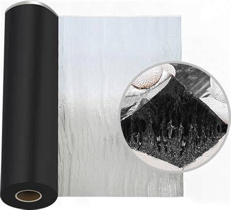 Diagram: Geluidsisolatielagen in een auto-portier (butyl + aluminiumfolie + bitumenlaag)