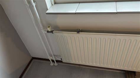 Infographic: flow radiatorkraan en flow warm water door de radiator