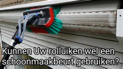 Infographic: Stapsgewijs plan voor het reinigen van ingebouwde rolluiken (buitenkant, binnenkant, onderhoud)
