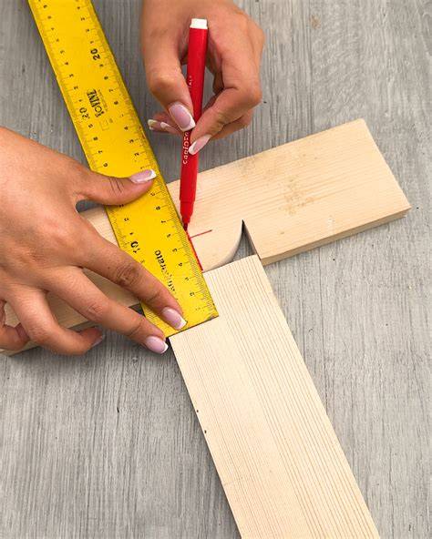 Illustratie van potdekselplank profiel en overlappende verbinding