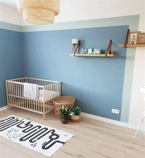 Babykamer kleuren en behang ideeën