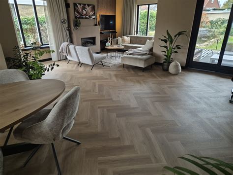Diverse Balterio laminaatcollecties met verschillende hout- en steendessins