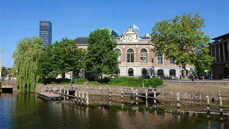 Beursgebouw Leeuwarden exterior before-after