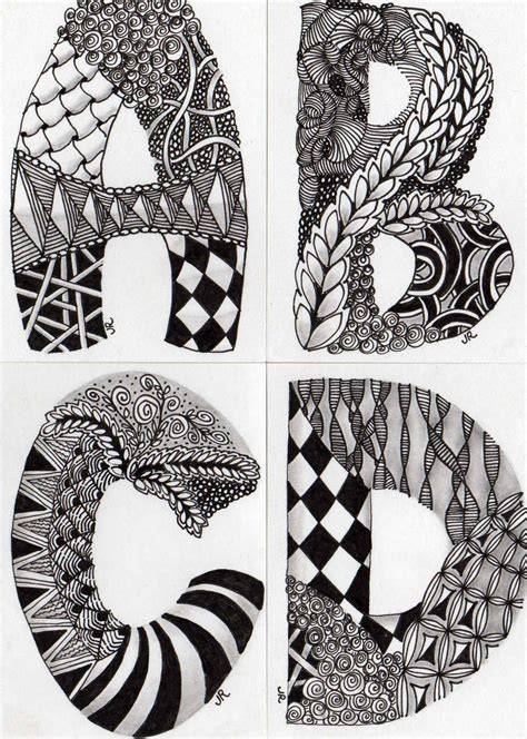 Afbeelding van LOVE letters met Zentangle patronen