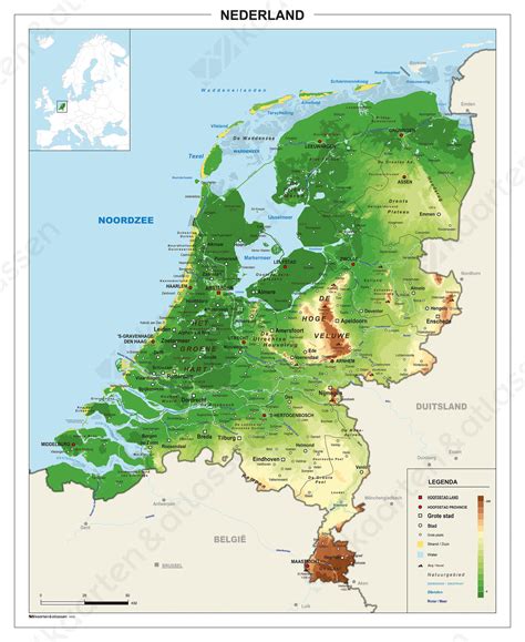 Een kaart van Nederland met de belangrijkste natuurgebieden en kustlijnen gemarkeerd.