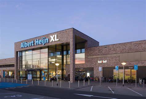 Foto van de vernieuwde AH XL en City Trees bij binnenkomst