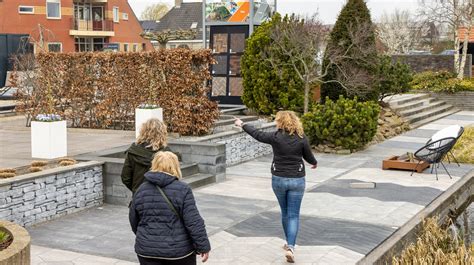Foto: showtuin Assen met patroontegels in verschillende toepassingen