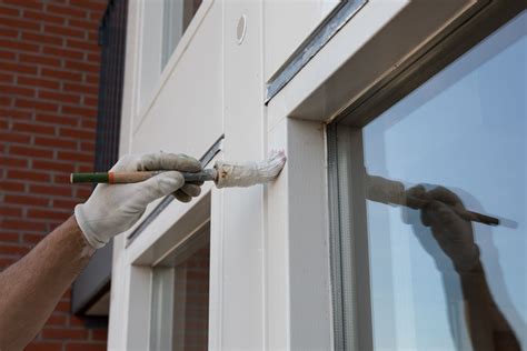 Hulpstuk: gereedschap en methoden voor behangafweek en schilderwerk