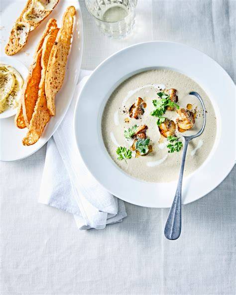 Uitgelichte variant: champignonsoep met crème fraîche