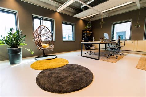 Verlichtingsinstallatie voorbeeld in een kantoorruimte