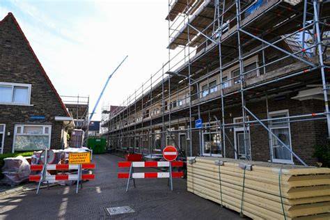 Illustratie: projectaanpak bij renovatie en isolatie van sporthal en woningen