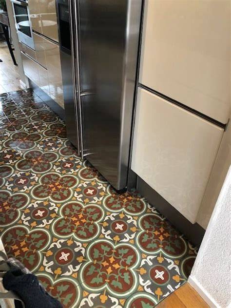 Foto: Portugese cementtegels met patronen en ambachtelijke afwerking