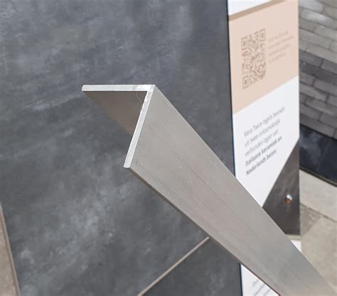 Industriële interieurvoorbeelden met aluminium hoekprofielen