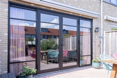 Voorbeeld: Aluminium kozijnen met grote glaspartijen