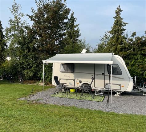 Omni-gutter geplaatst onder de luifel