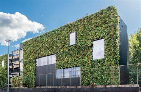 Tagimg: Voorbeelden van groene gevelsystemen en verticale tuinprojecten