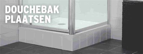 Infographic: Logische volgorde van douchebak plaatsen op beton