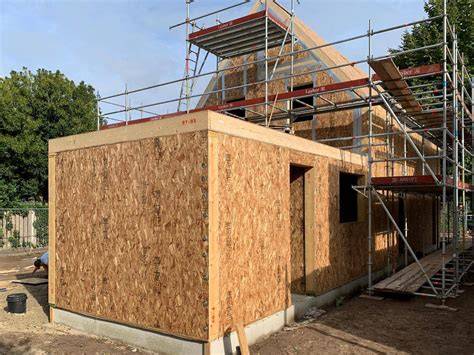 SIP-panelen en isolatie prefab garage