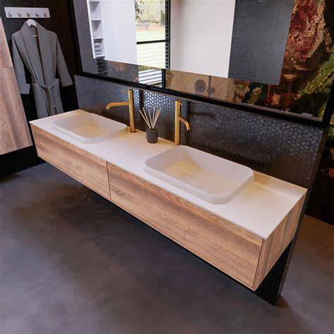 Foto van een modern badmeubel met dubbele wastafel in een strakke badkamer