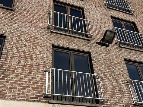 Foto van prefab borstwering toepassing op een balkon