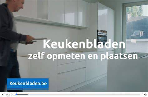 Infographic: Overzicht van stappen bij het zagen van keukenbladen op locatie